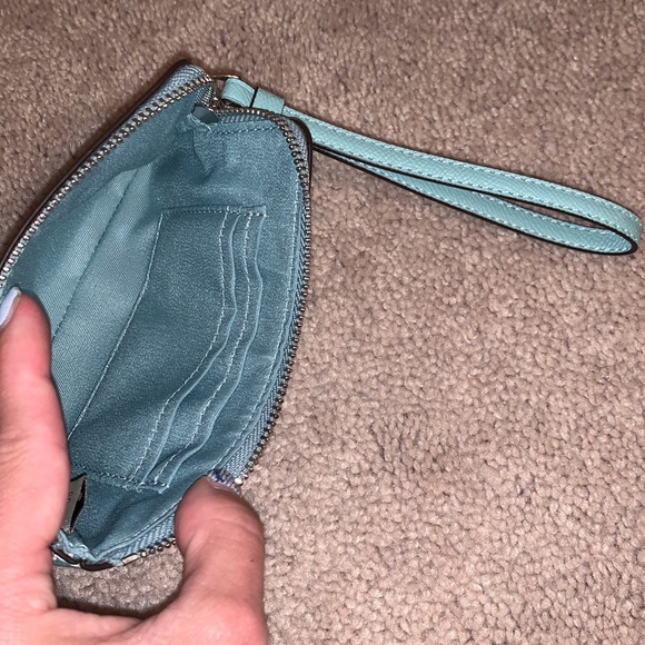 💠 Coach Wristlet 💠 - Picture 6 of 13